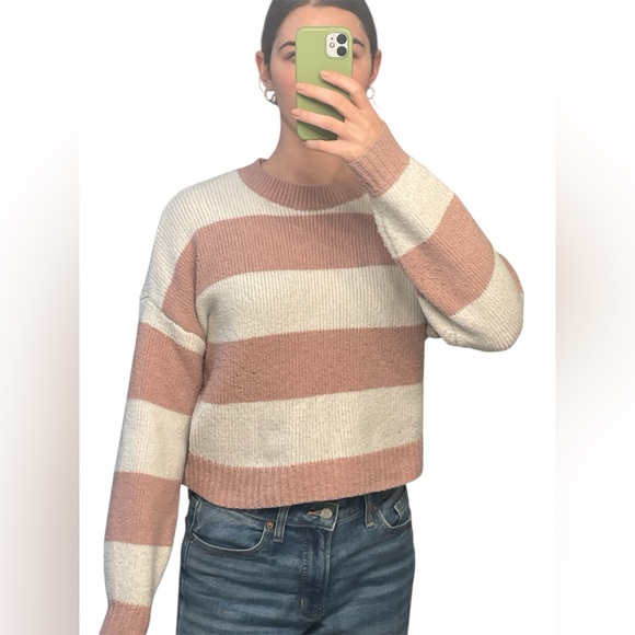 Hollister Sweaters - Hollister Pink and White Striped Long Sleeve Crewneck Sweater Size XS Women’s